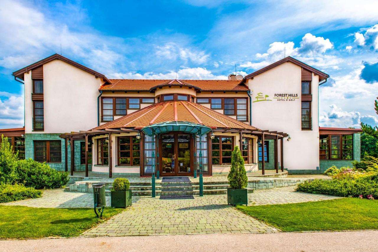 Hotel Forest Hills Zirc Exterior foto