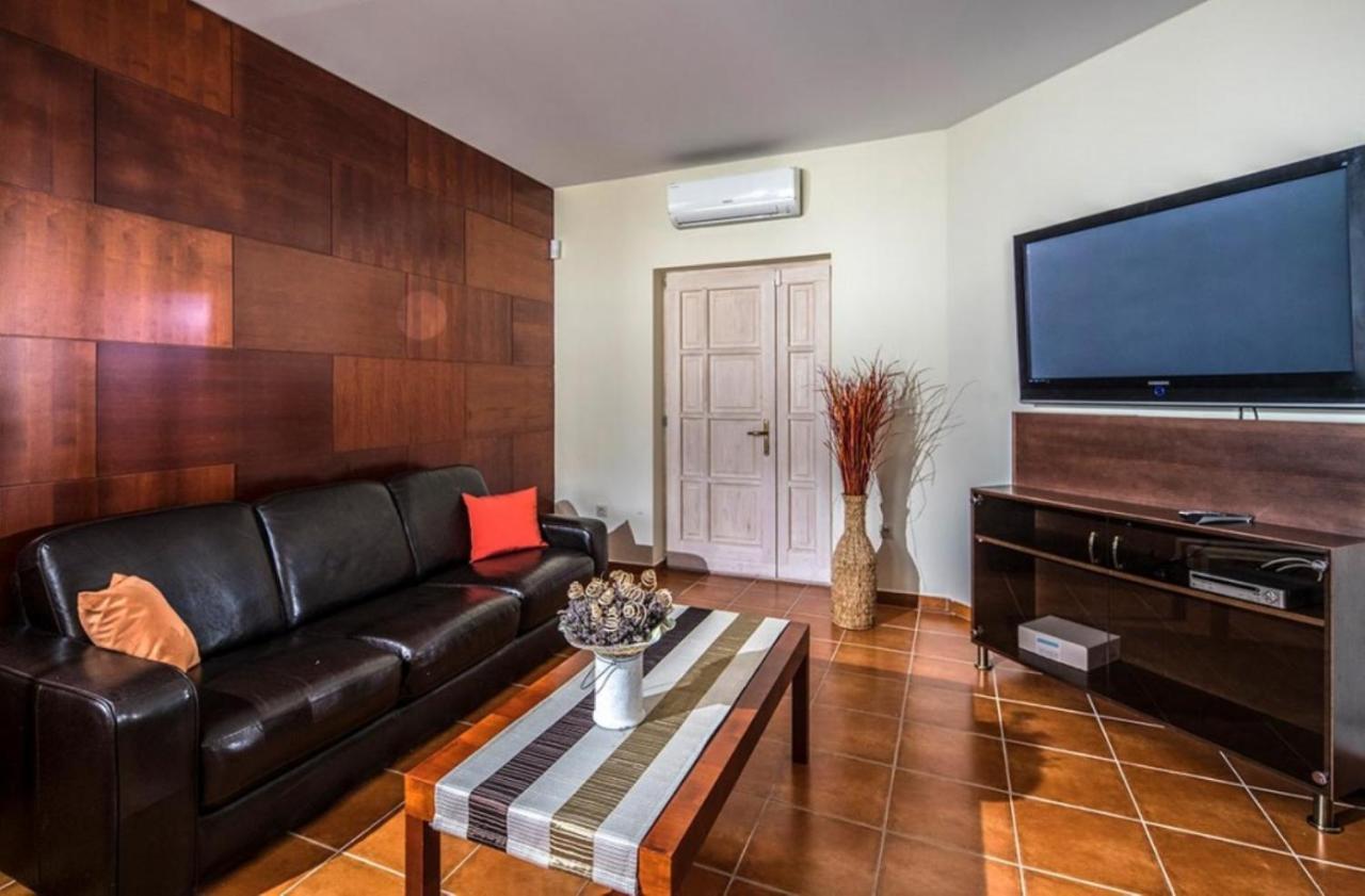 Hotel Forest Hills Zirc Exterior foto